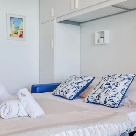 Château Saint Louis 3   Vue Mer, Terrasse