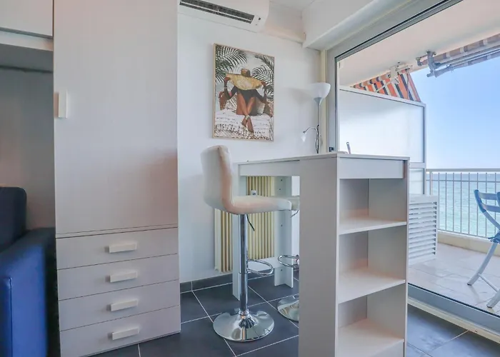 « Chateau Saint Louis 3 » Vue Mer, Terrasse *